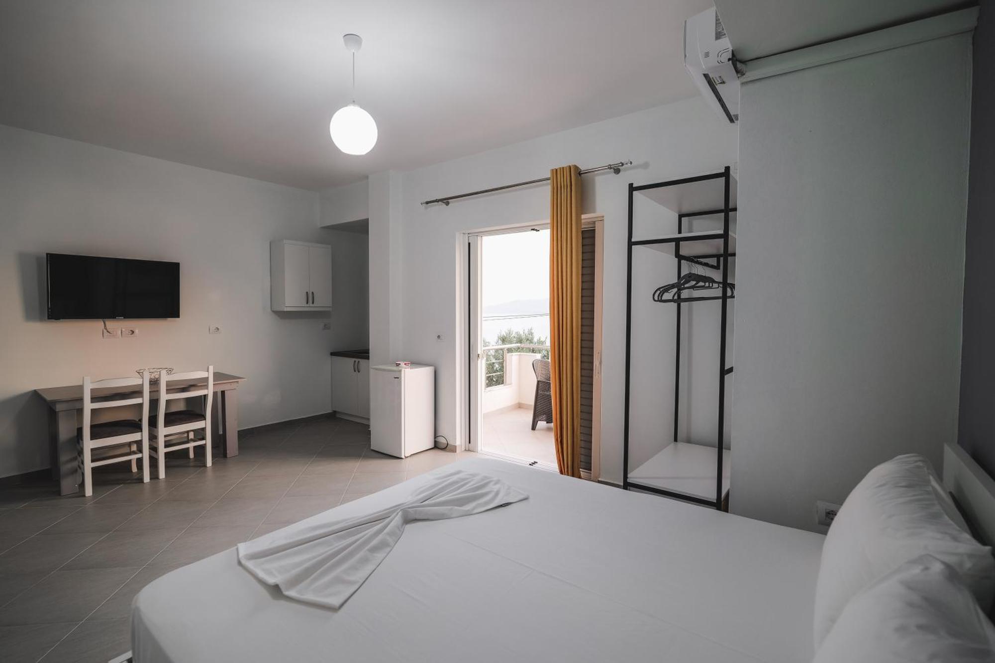 Vila Amare Sarande Ngoại thất bức ảnh